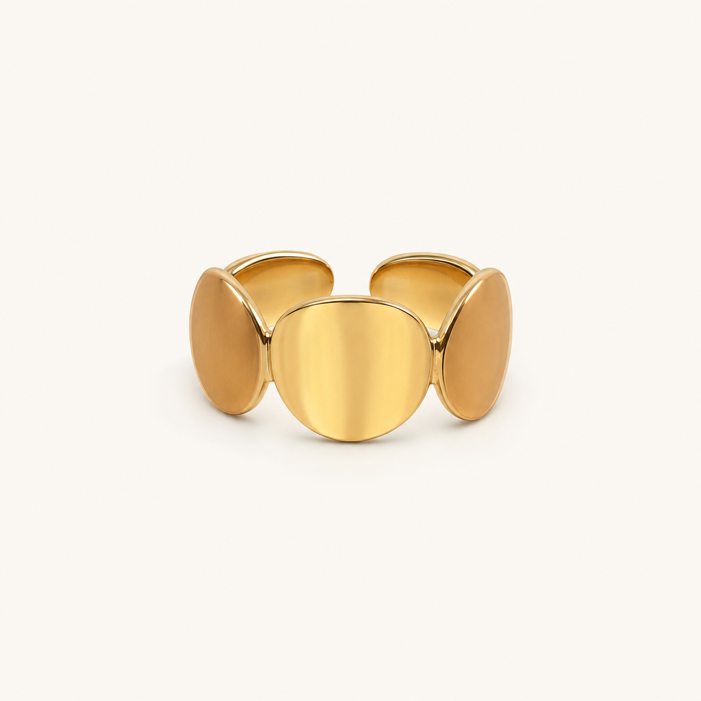 Solar Kiss Ring
